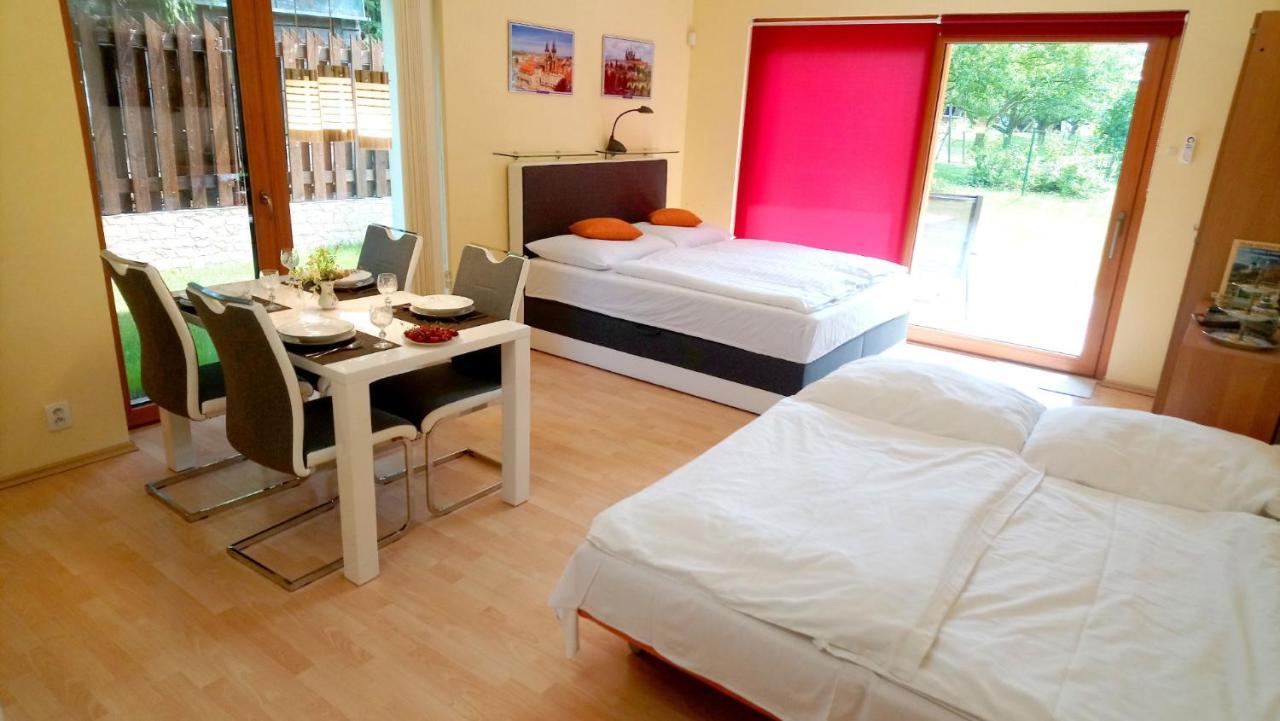 Lovely Apartment, Garden, Parking, Wifi, Netflix Prag Eksteriør billede